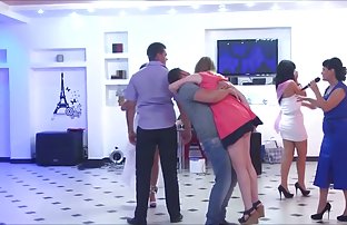 XXX benzer güzellik videolarından oluşan bir porno derlemeyi izleyebilir zorla ormanda sex