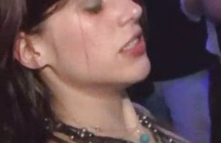 XXX için zorla grup seks olmasaydı, kesinlikle onunla alabilecekleri her şeyi alamazlardı