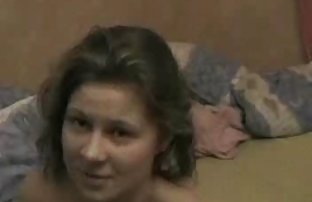 XXX ücretsiz bir video indirmek için - lezbiyen sex zorla oynatıcıdaki 'indir' düğmesine