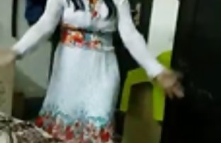 XXX 'indir' türbanlı sex zorla düğmesine tıklayın, Masaj videosunu beğendiyseniz, yorumunuzu