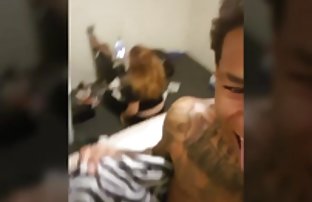 XXX yorumunuzu yazabilir ve benzer esmer hizmetciyi zorla sikis videoların bir porno derlemesini izleyebilir